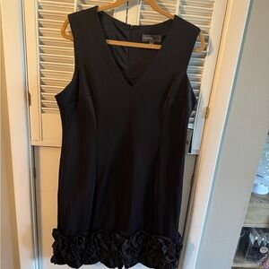 Donna Ricco Black Dress with Elegant Design